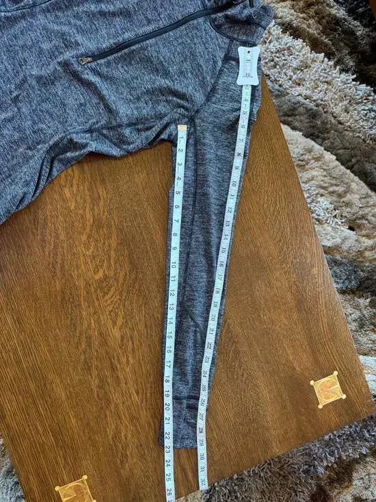 Lululemon Set: Run: Swiftly 1/2 Zip(6) & Cropped High-Rise Leggings (Size 2) - Picture 3 of 10